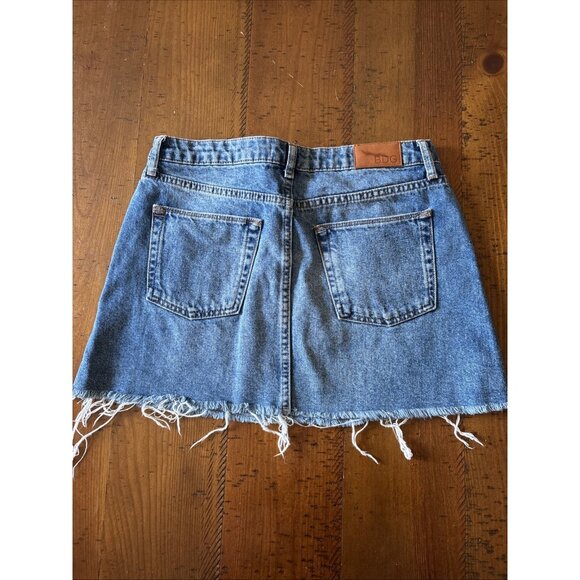 BDG Short Denim Skirt Size Medium - Picture 5 of 6